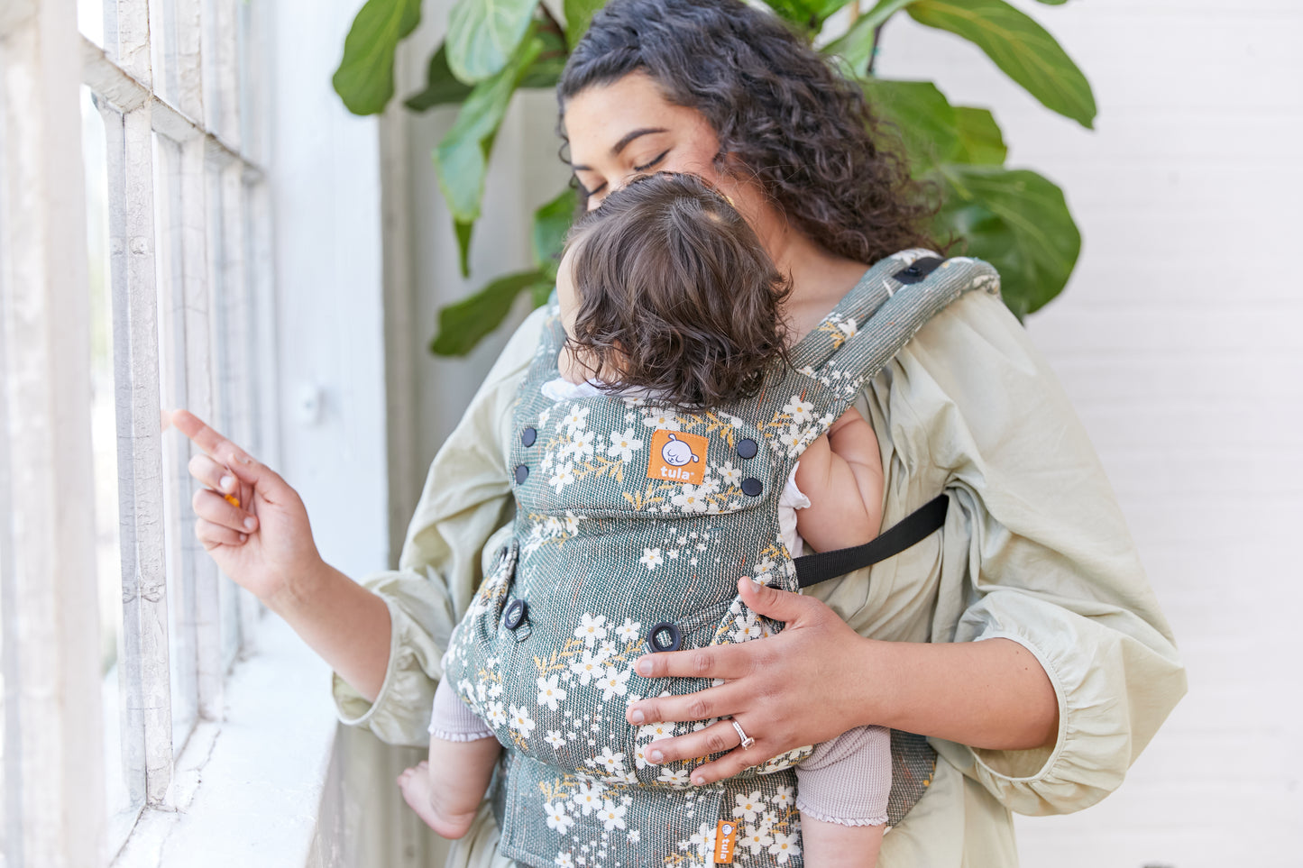 Le Soleil Parmi Les Herbes - Signature Woven Explore Baby Carrier