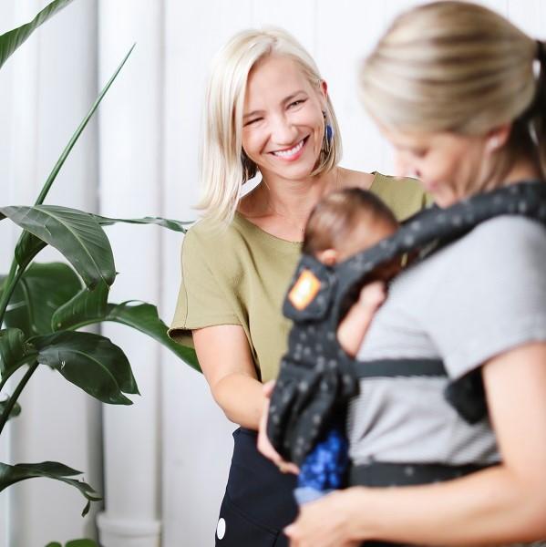 11 Tips for Breastfeeding in Your Baby Carrier